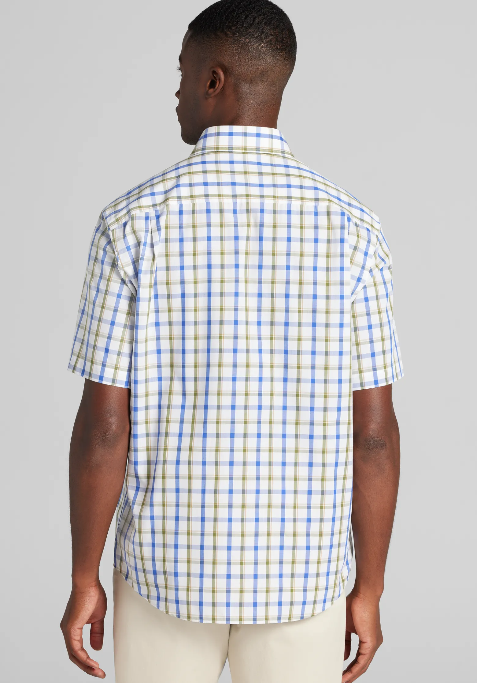 1905 Collection Tailored Fit Large Plaid Short Sleeve Button Up Shirt