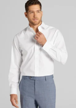 Traveler® Collection Tailored Fit Spread Collar Solid Dress Shirt