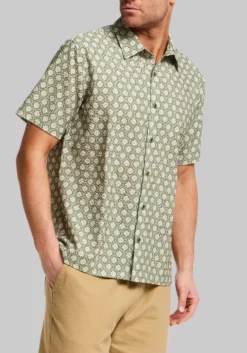 Vintage & Black Traditional Fit Medallion Seersucker Short Sleeve Shirt